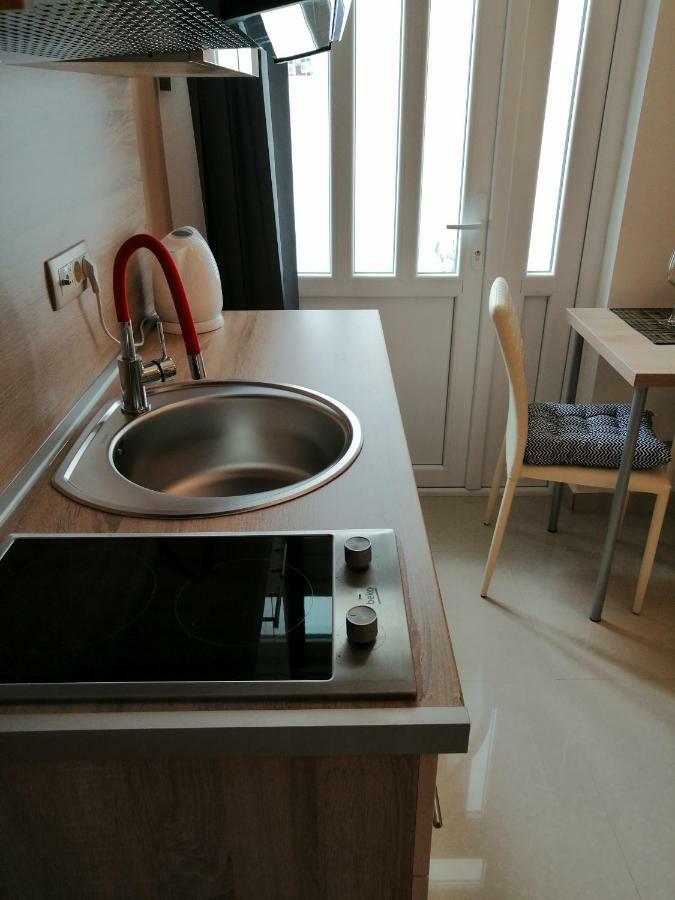 Studio Apartman Irena 2 Bijela Exterior foto